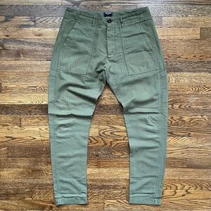 Todd Snyder Italian Cotton-Linen Herringbone Carpenter Pants in Surplus Olive